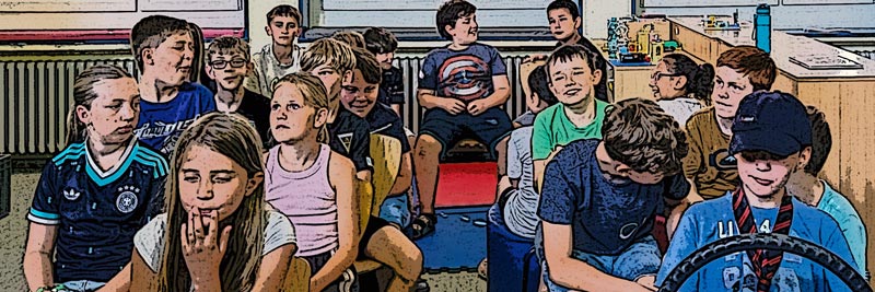 Sicher mit dem Bus unterwegs – Theaterpädagogischer Workshop mit dem DasDa-Theater